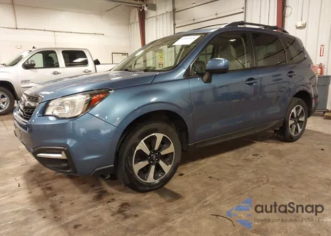 2017 Subaru Forester 2.5I Premium z USA, uszkodzony, nr VIN JF2SJAECXHH804075